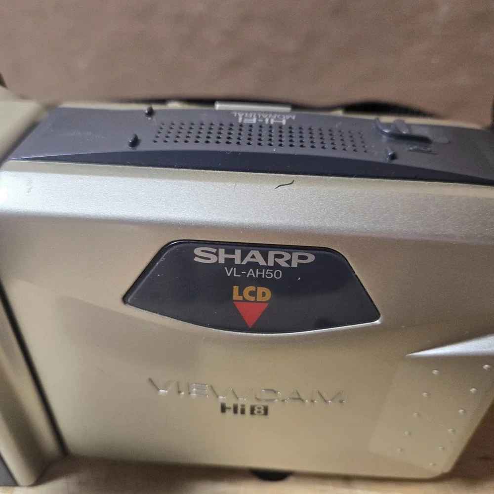 Vintage Sharp VL-AH50 Viewcam Hi8 Camcorder Flip-Out Screen  READ